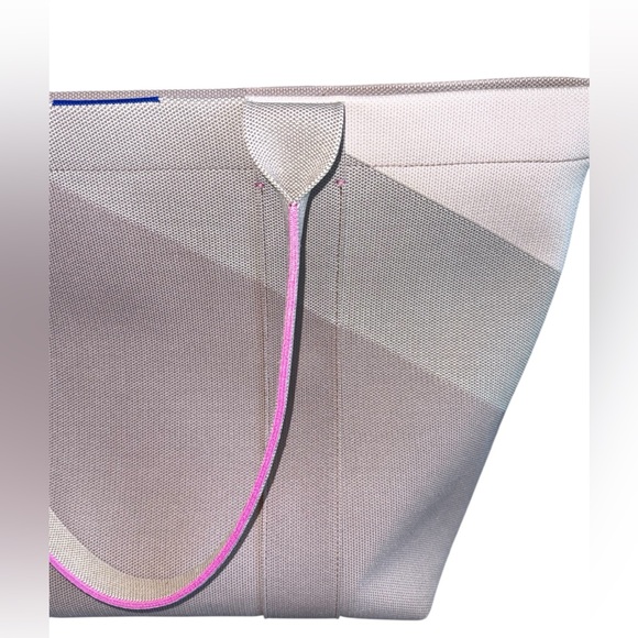 Rothy’s Essential Tote Lilac Haze - Picture 4 of 14